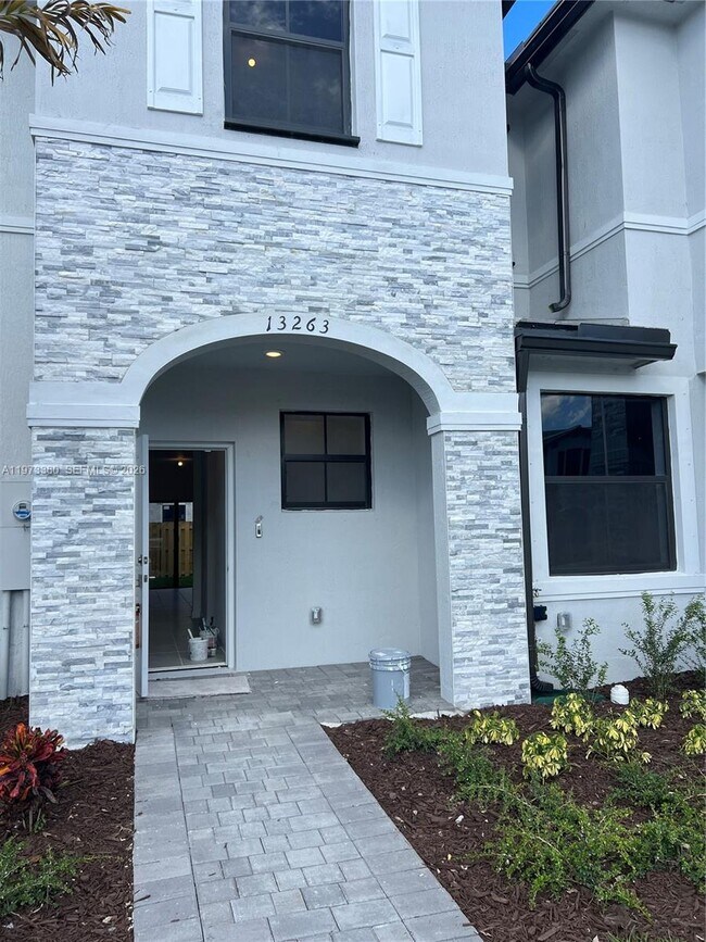 Building Photo - 13263 SW 286th St