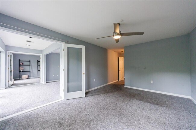 Building Photo - 27306 Plantation Dr NE