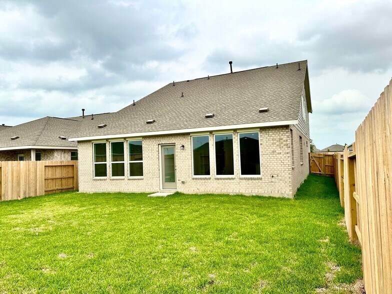 Building Photo - 26607 Woodland Strawberry Ln