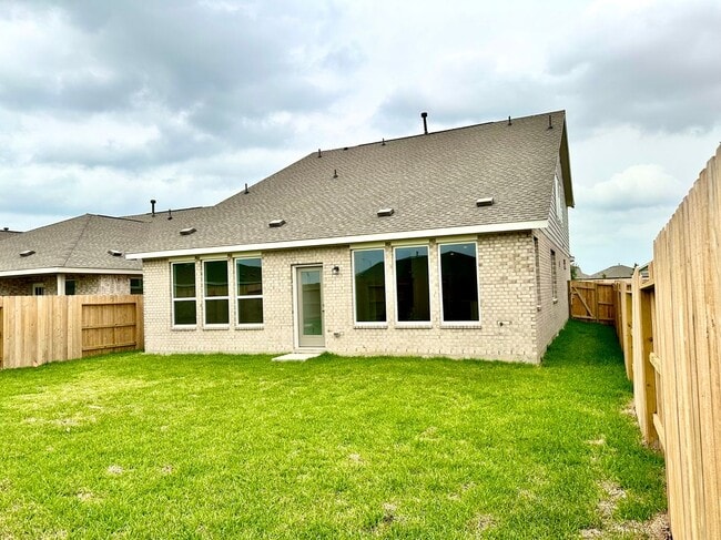 Building Photo - 26607 Woodland Strawberry Ln