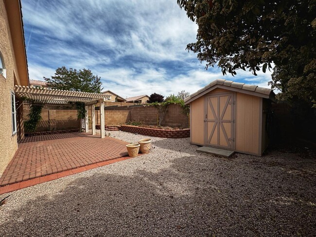 Building Photo - 8608 Quail Creek Ct NE