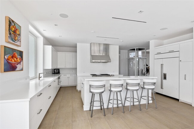 Building Photo - 500 Isle of Capri Dr