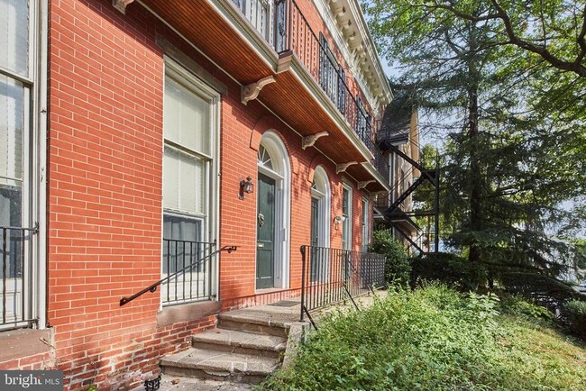 Building Photo - 1401 N Broom St