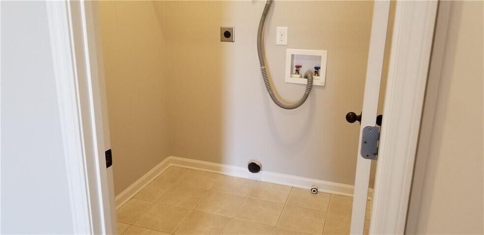 Building Photo - 5430 Delmonte Dr