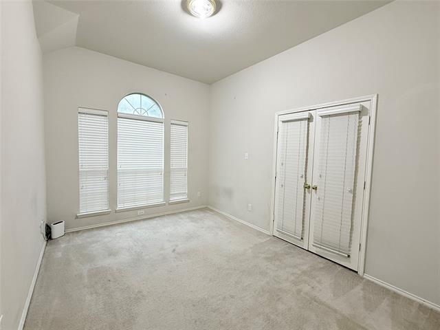 Building Photo - 6101 Vineyard Ln