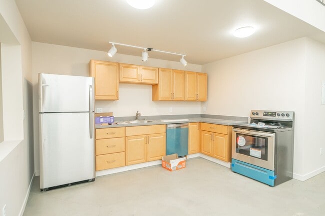 Building Photo - 1617 32nd St