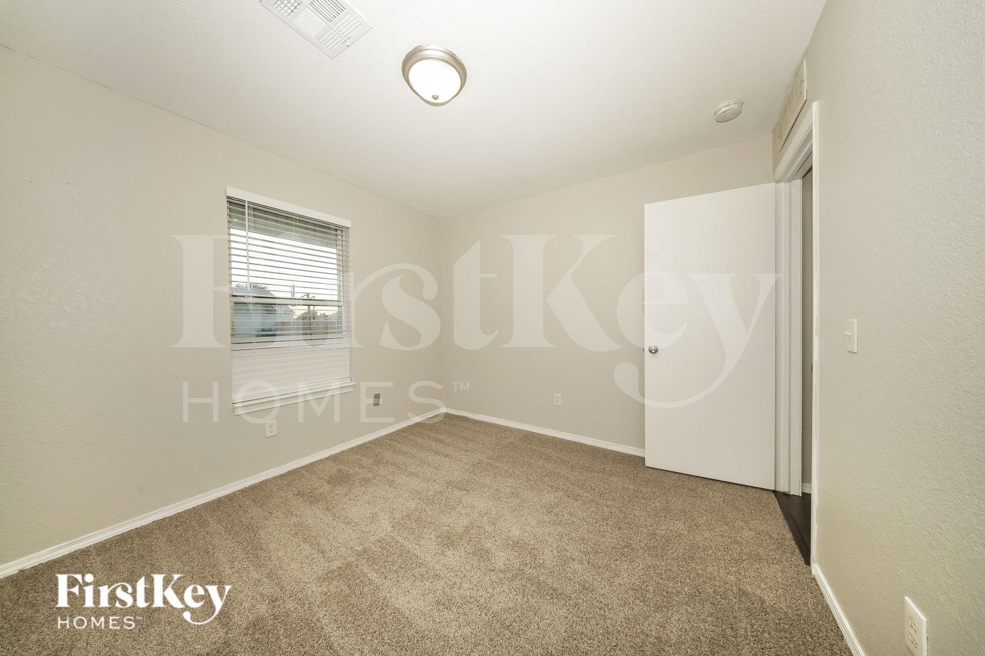 Building Photo - 1009 SW 153rd St