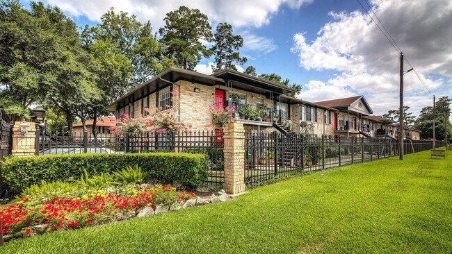 Building Photo - 16339 Stuebner Airline Rd