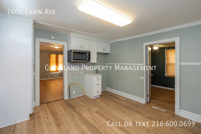 Building Photo - 7600 Lawn Ave