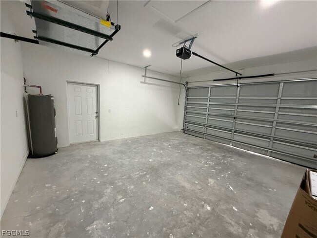 Building Photo - 1115 Cove St E