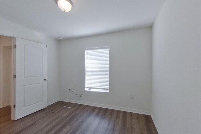 Building Photo - 3931 NW 45th Terrace