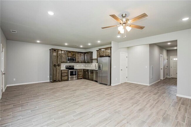 Building Photo - ***1903-B Azlin Place***