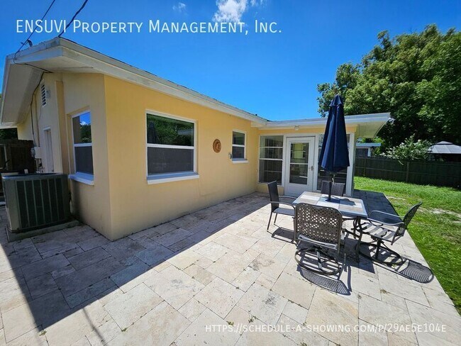 Building Photo - 2445 Indigo Dr