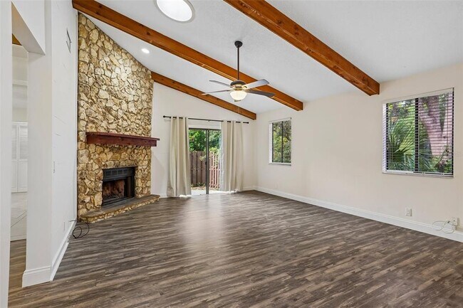 Building Photo - 325 Timberline Trail