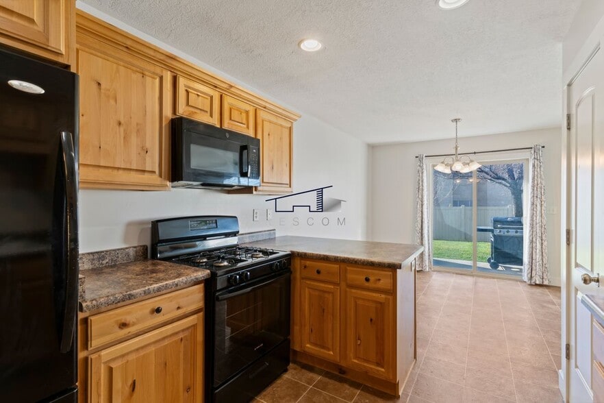 Building Photo - 1613 N 450 E