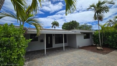 Building Photo - 2808 Middle River Dr