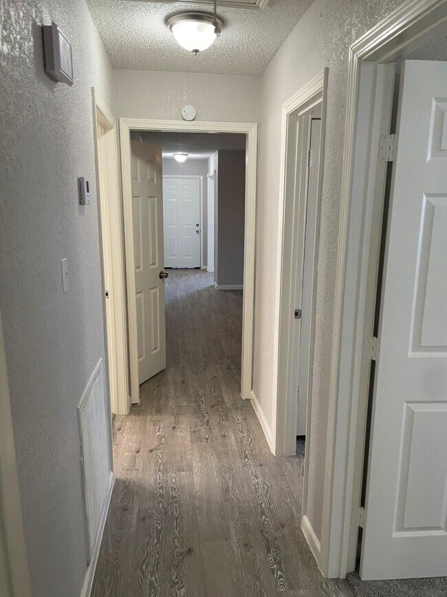 Building Photo - 4914 Fairgreen Ln