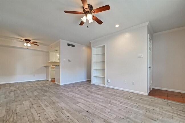 Building Photo - 2250 Bering Dr