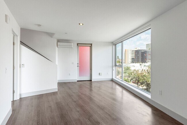 Interior Photo - Eitol Towers