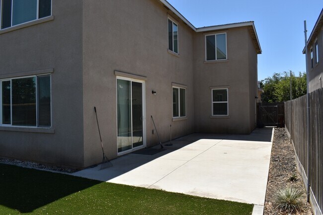 Building Photo - 2375 Explorador Dr