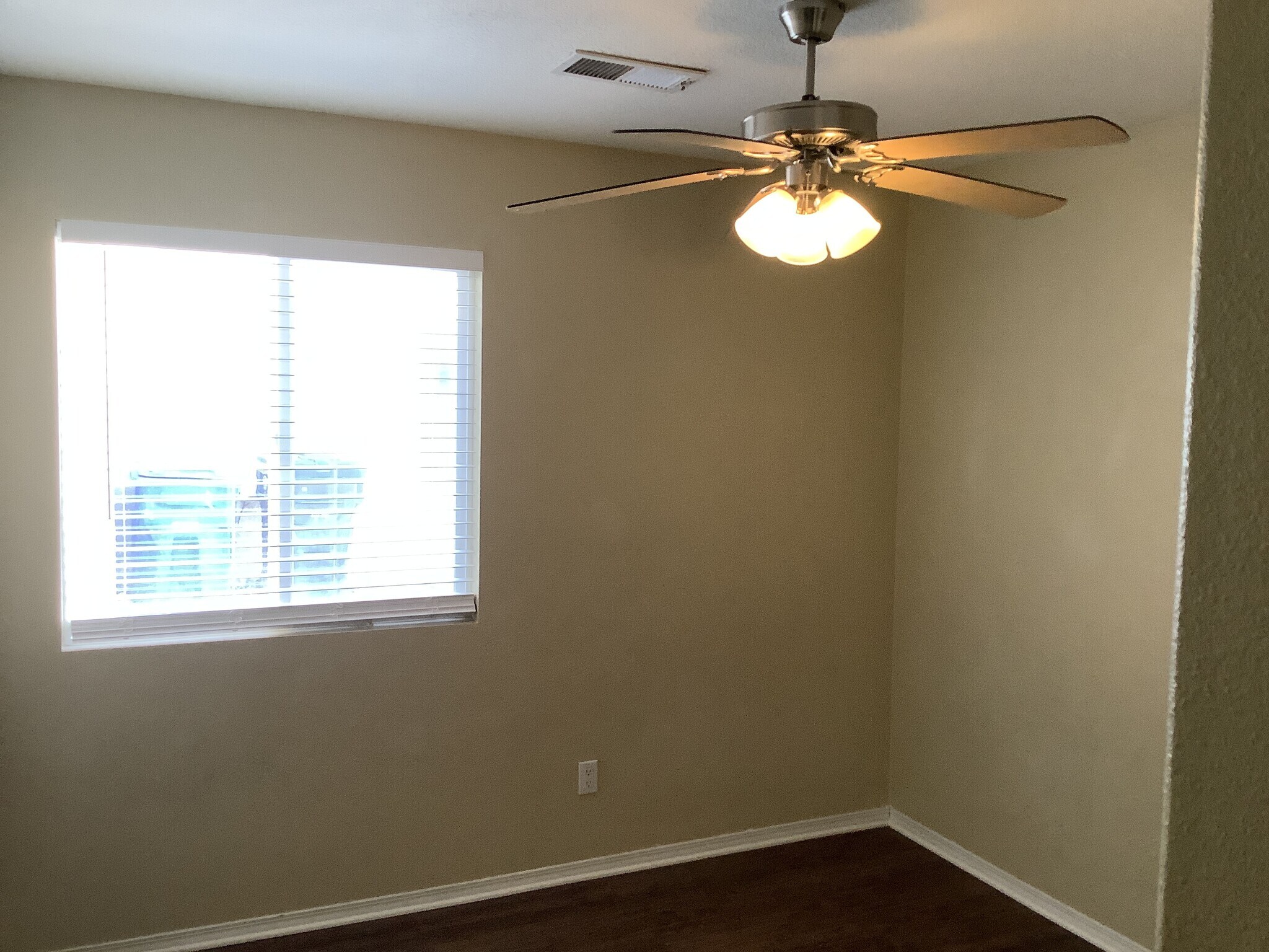 Building Photo - 7623 Banyon Ave NW