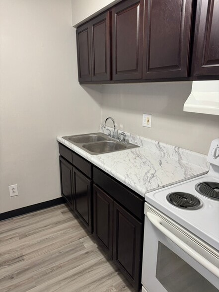 Building Photo - 221 Cookstown New Egypt Rd