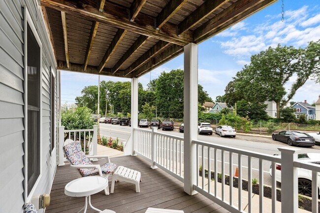 Building Photo - 46 Yale Ave