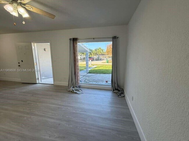 Building Photo - 9240 Nautilus Dr