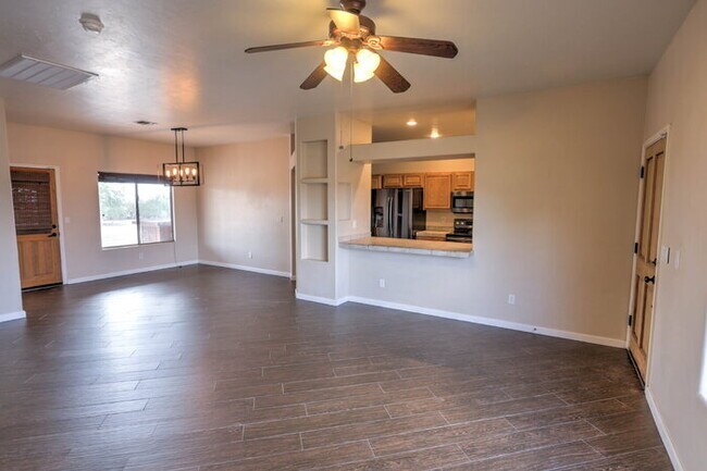 Building Photo - Vail - Rural Property on acreage