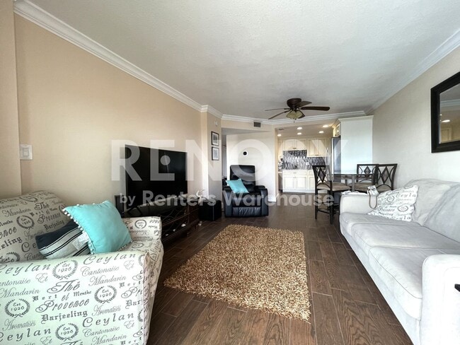 Building Photo - Spacious Condo in Clearwater Beach with Awesome Views