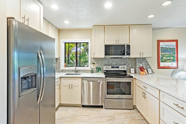 Building Photo - 3788 Lower Honoapiilani Rd