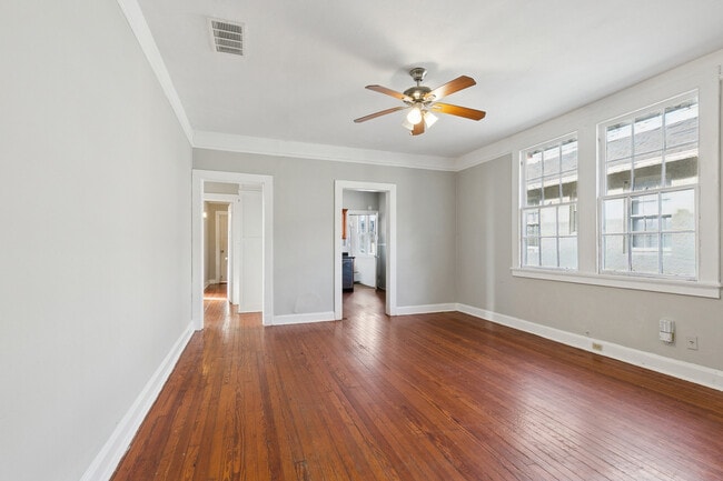 Building Photo - 2832 Palmer Ave