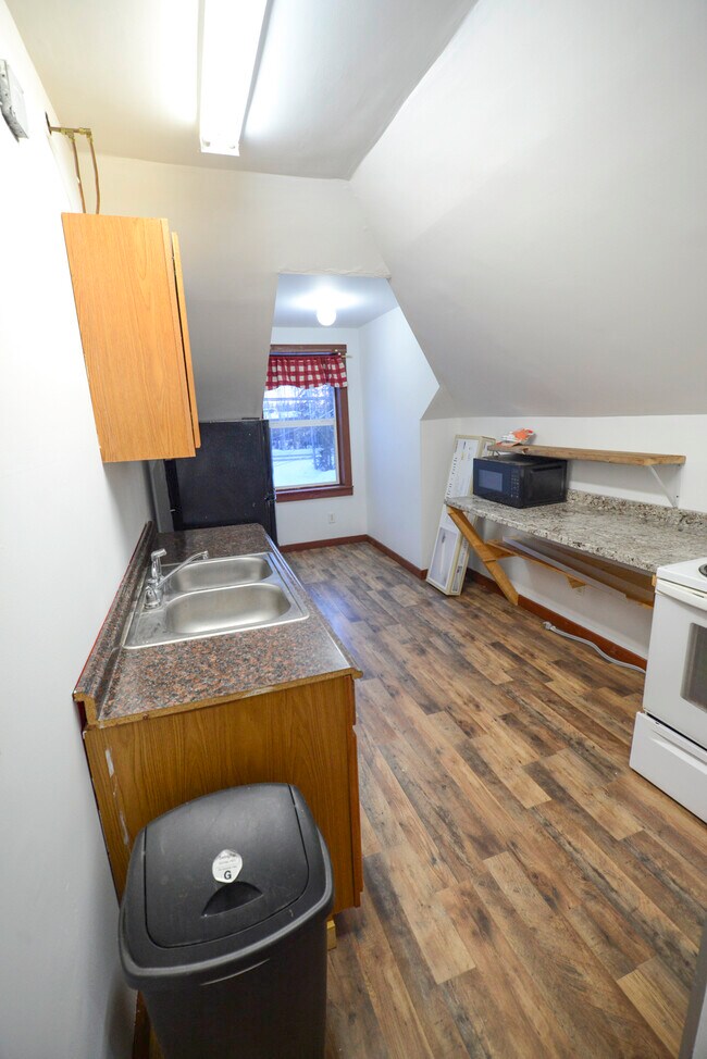 Building Photo - 2330 Old Richardson Hwy