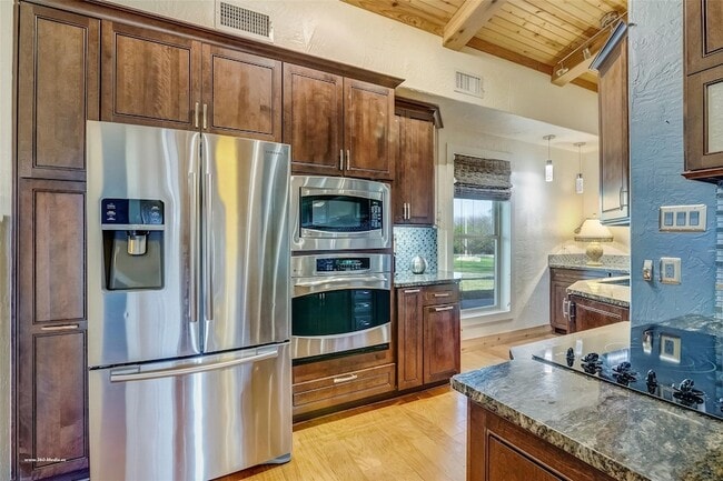 Building Photo - 18754 Farm to Market Rd 2755