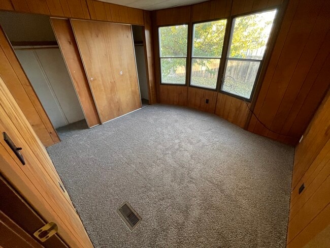 Building Photo - 488 Mountain Shadows Rd