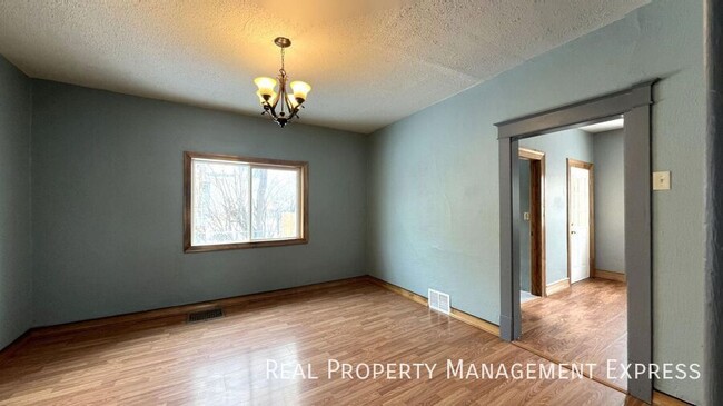 Building Photo - 1125 N Minnesota Ave