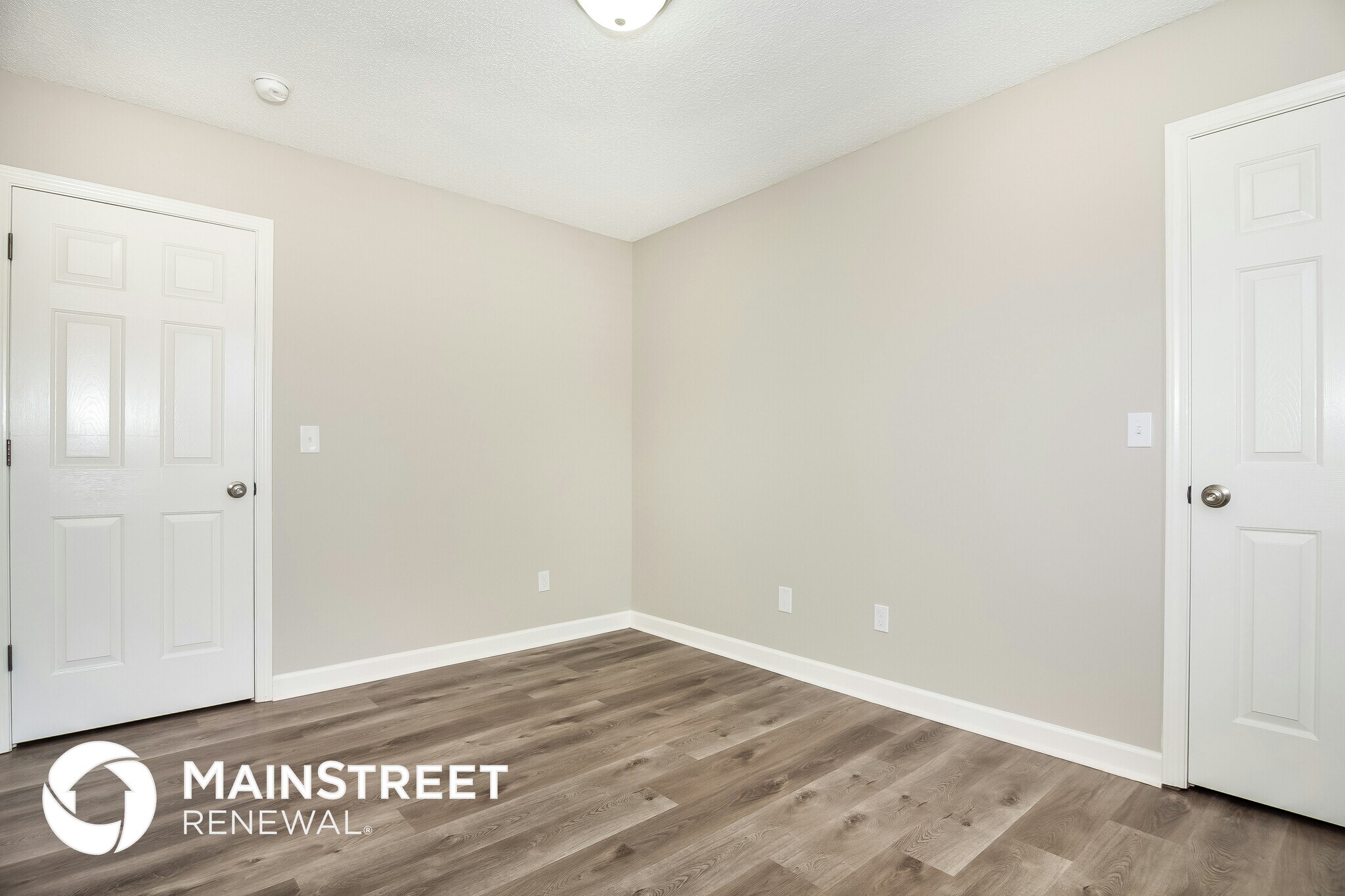 Building Photo - 2111 Pleasant Dale Dr
