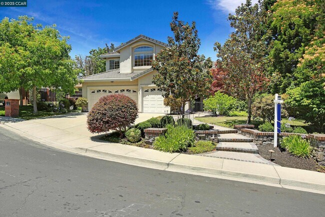Building Photo - 706 Endsleigh Ct