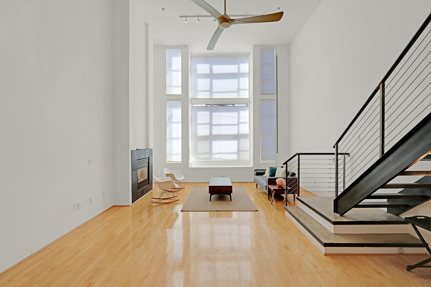 Primary Photo - 249 Shipley St