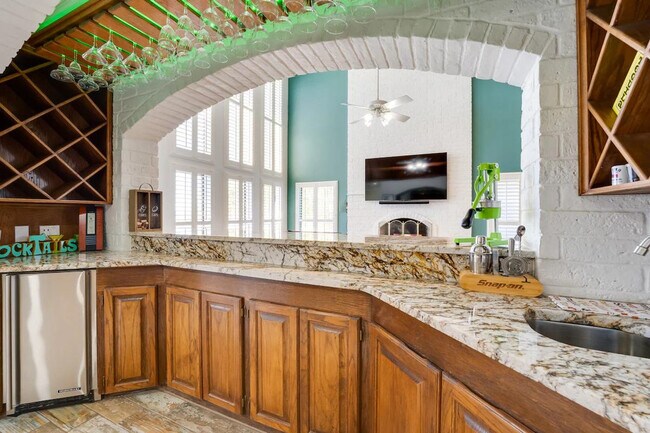 Building Photo - 15237 Isabella Ct