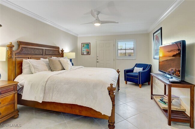 Primary Photo - 2880 Gulf Shore Blvd N