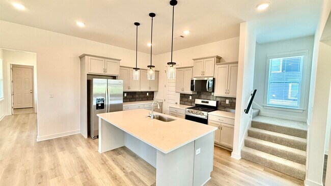 Building Photo - 5695 Pleasant Pk Pl