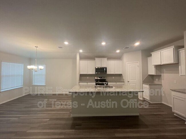 Building Photo - 107 Nathaniel Dr
