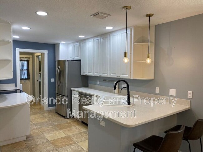 Building Photo - 1567 Napoli Dr W