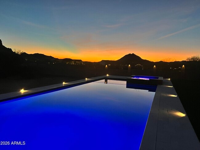 Building Photo - 267 W Amherst St