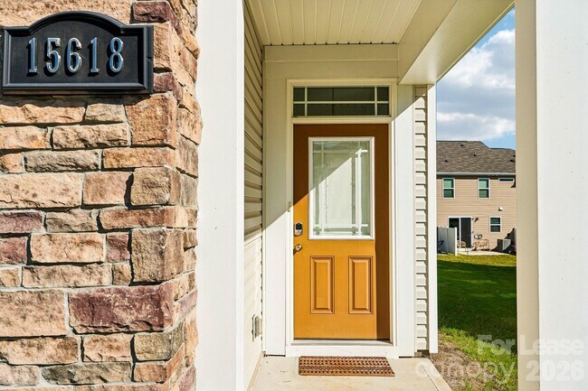 Building Photo - 15618 Little Bluestem St