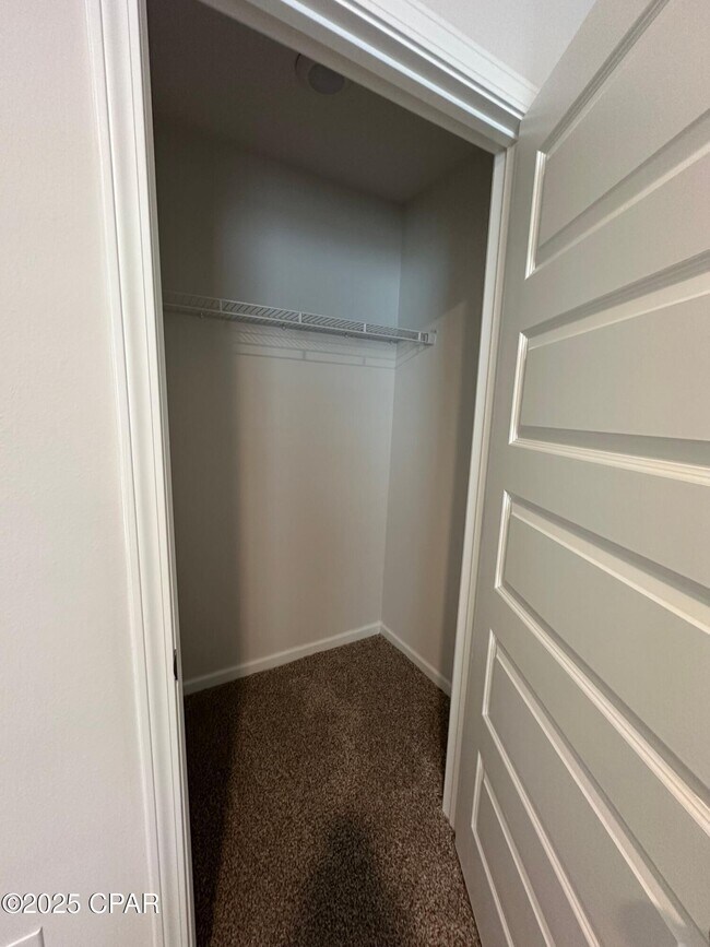 Building Photo - 6636 Slabinski Ln