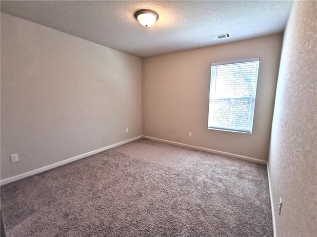 Building Photo - 11 Darling Ln