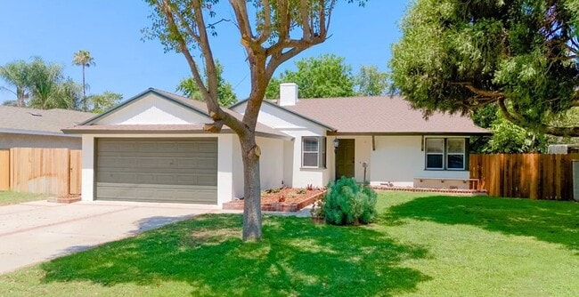 Primary Photo - 20323 Lorne St