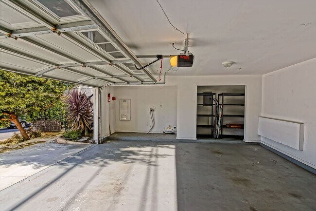 Building Photo - 202 Whiting St